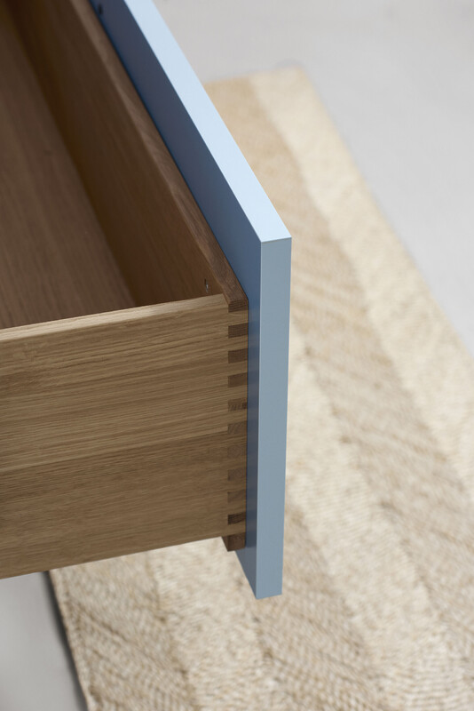 Badmøbel med træskuffer fra &SHUFL