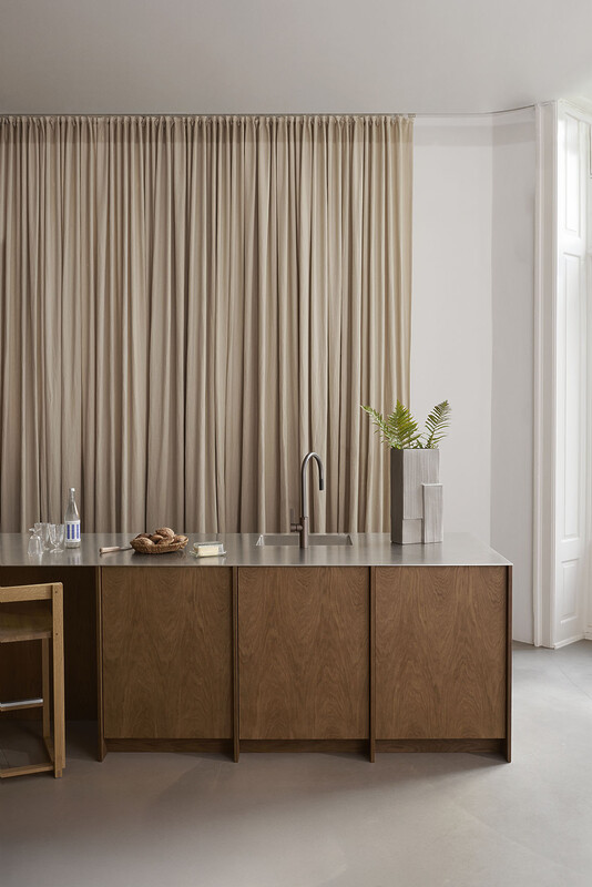 Egetraes køkken i træ