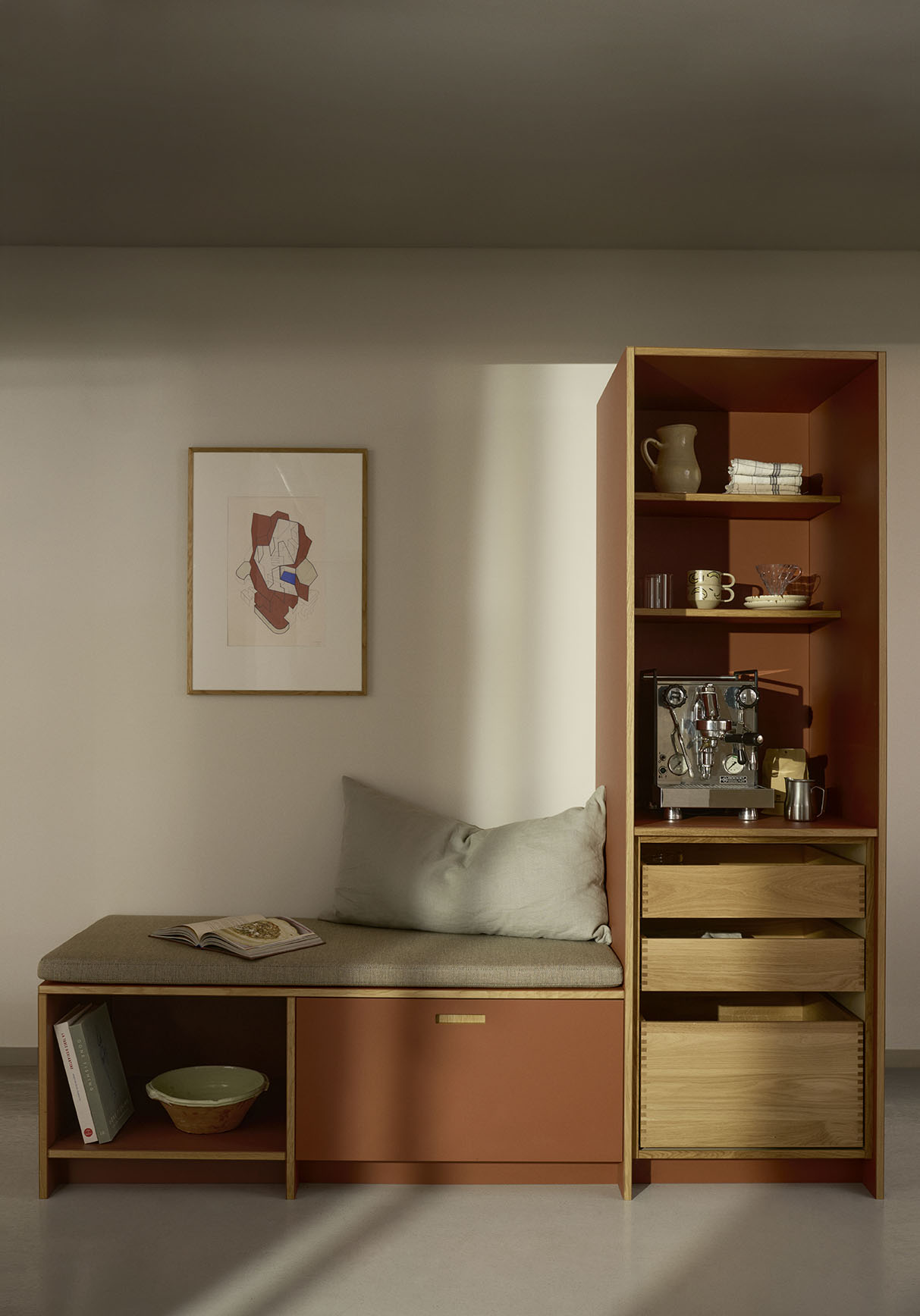 Kaffeniche og bænk i Brick linoleum