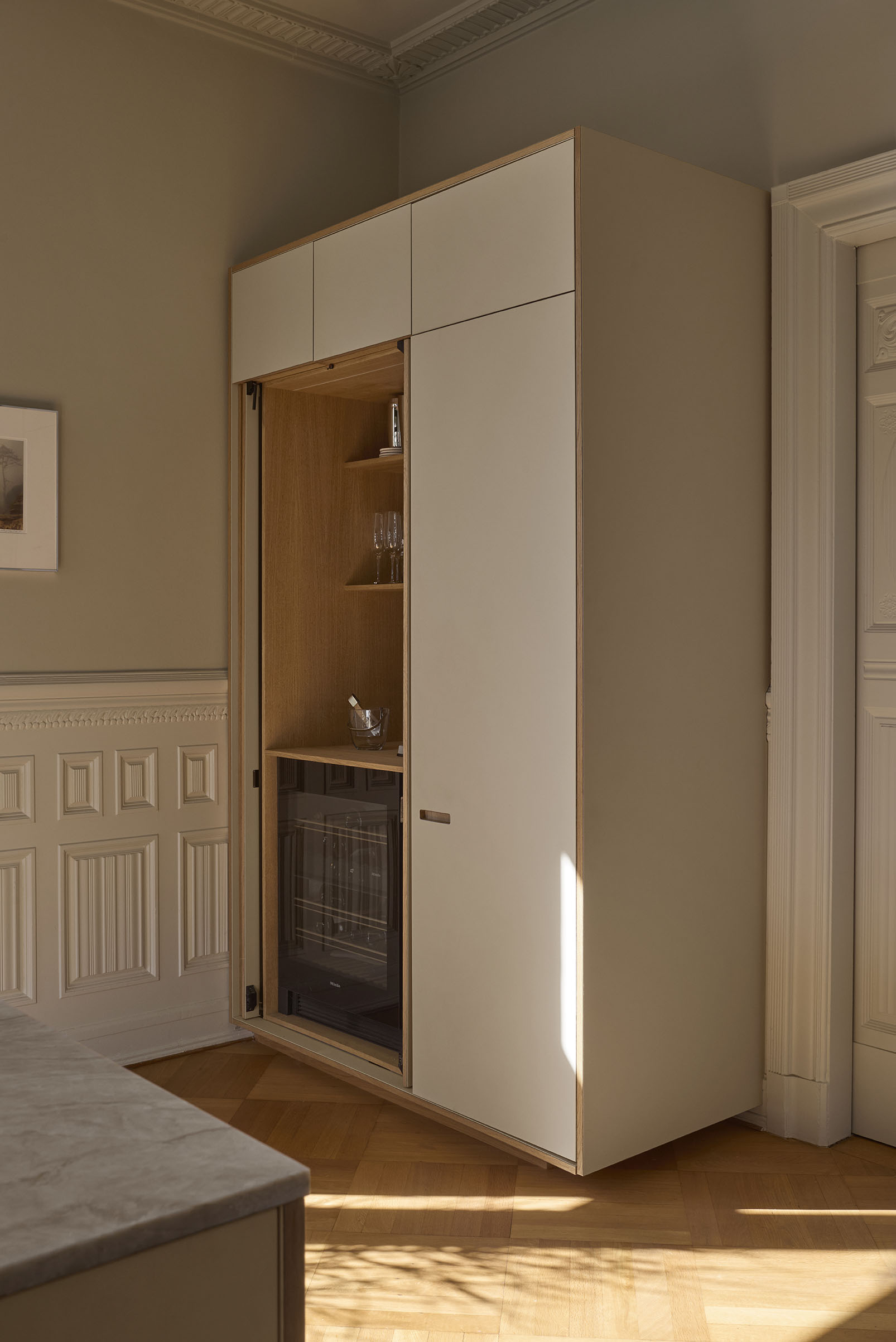 Linoleum koekken i macadamia med pocket doors